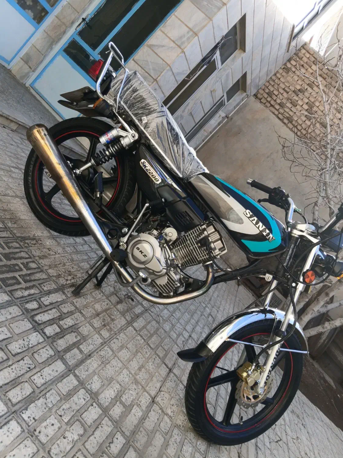 سنین ۲۰۰ مدل ۱۴۰۱|موتورسیکلت|ملایر, |دیوار