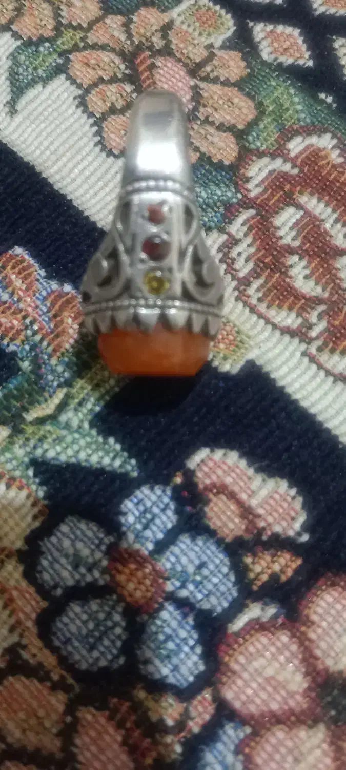 سلام یک انگشتر نفره عقیق هست|جواهرات|اهواز, اهواز|دیوار