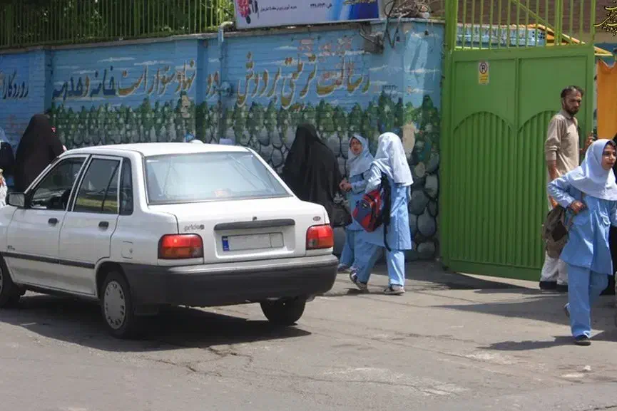 دانشجوام ،سرویس خانوم ایوان به ایلام رفت و برگشت|خدمات حمل و نقل|ایوان, |دیوار