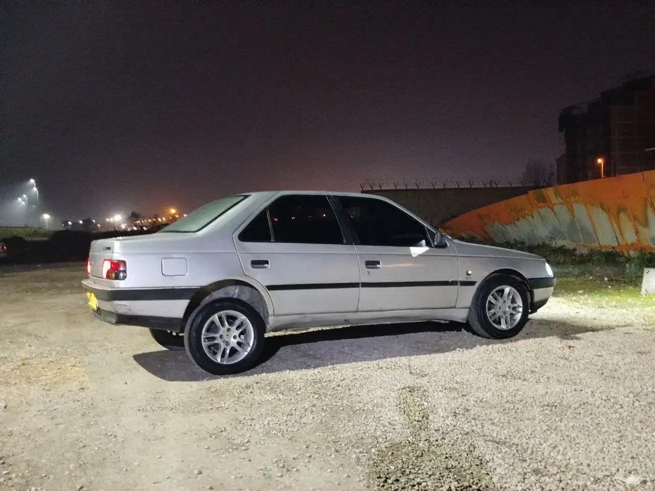 پژو ۴۰۵ مدل ۸۵ دوگانه|خودرو سواری و وانت|آستارا, |دیوار