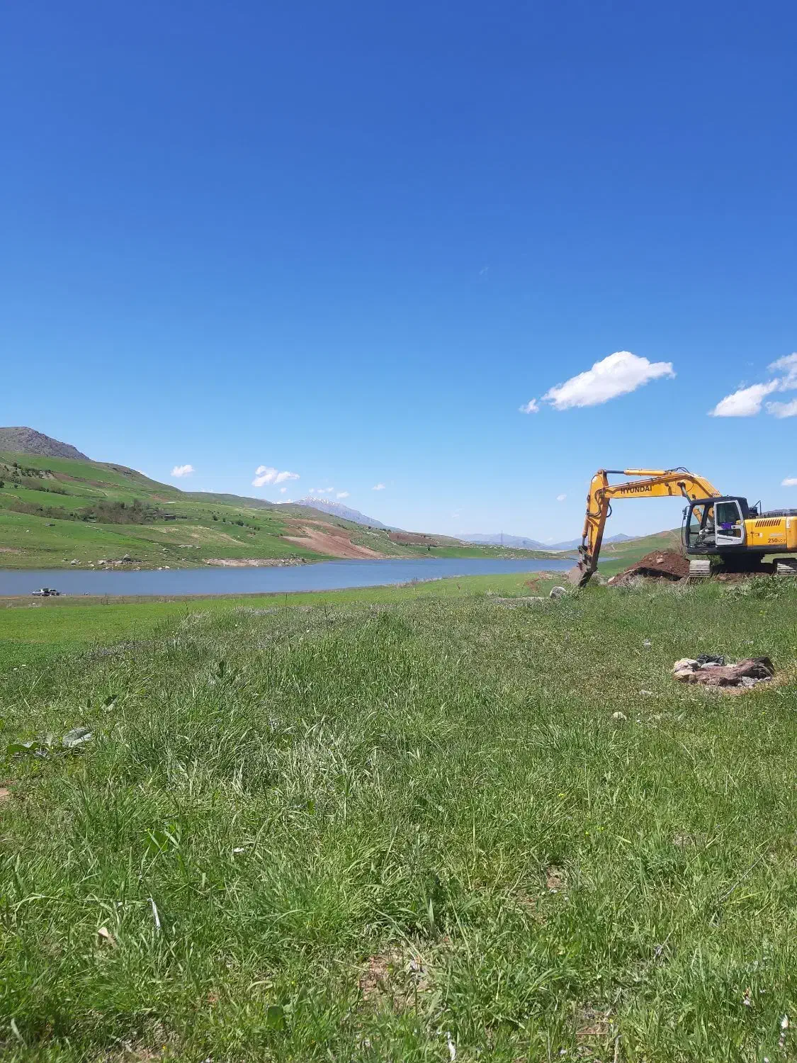 بیل هیوندا ۲۵۰ مدل ۲۰۱۱|خودرو سنگین|کامیاران, |دیوار