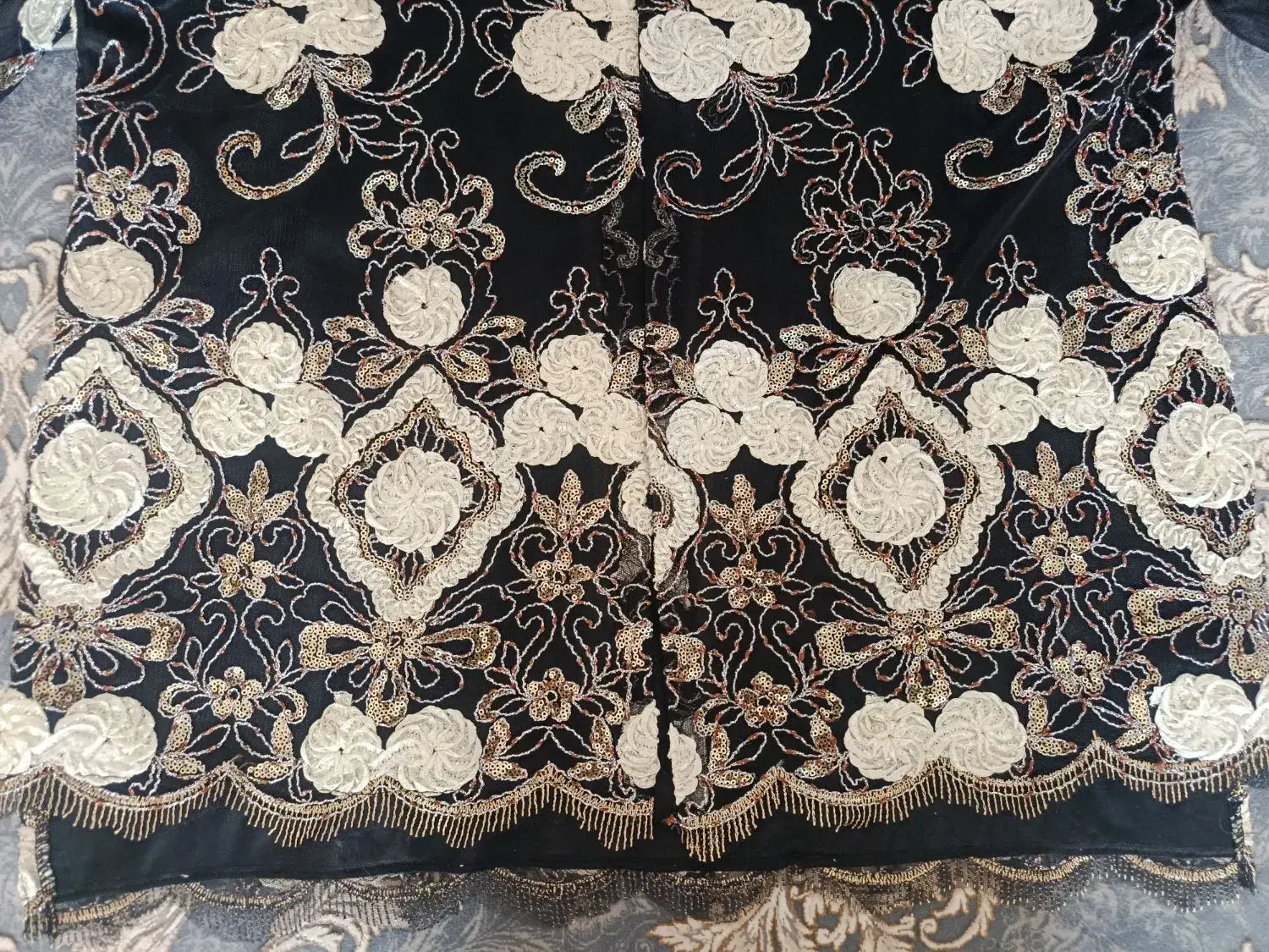 مانتو مجلسی|لباس|خرامه, |دیوار