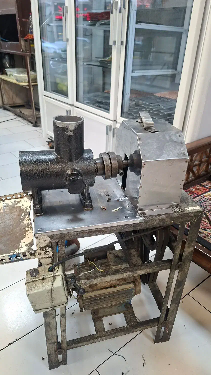 تعمیری چرخ گوشتهای|کافی‌شاپ و رستوران|بروجرد, |دیوار