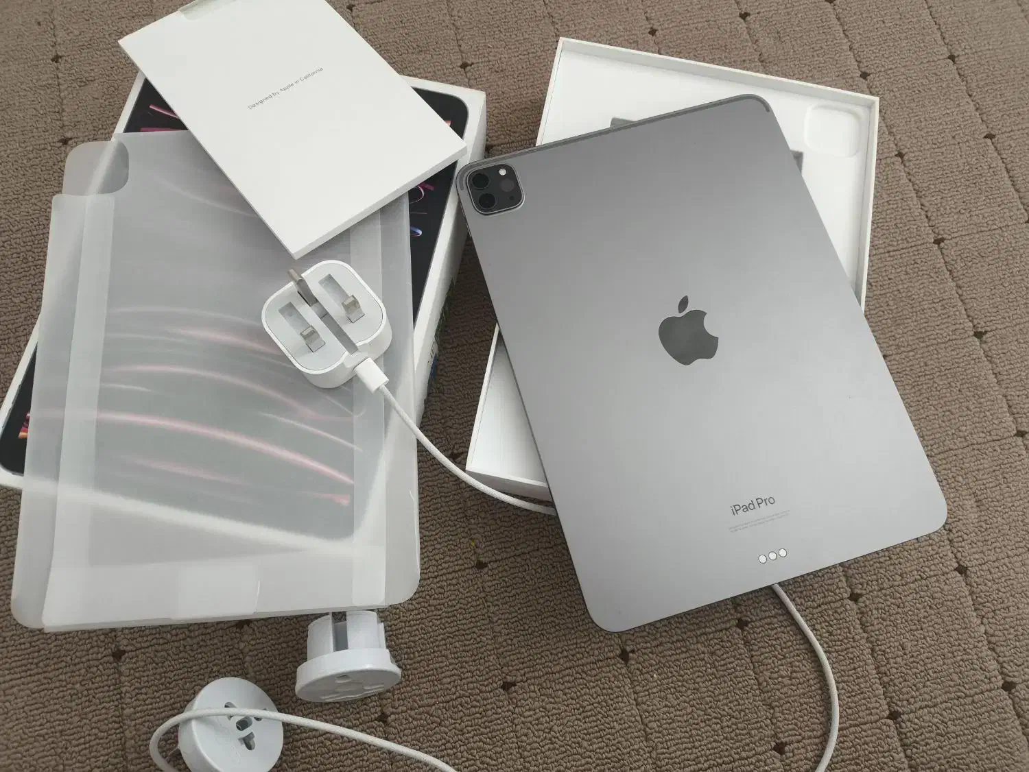 ipad 2022 pro / آیپد 2022 پرو ، 256 و 8|تبلت|جم, |دیوار