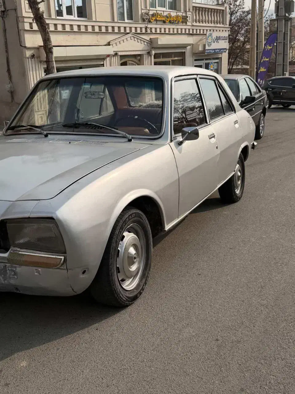 پژو۵۰۴ نقره ای متالیک شاسی پلمپ بدون نقطه|خودرو کلاسیک|سقز, |دیوار