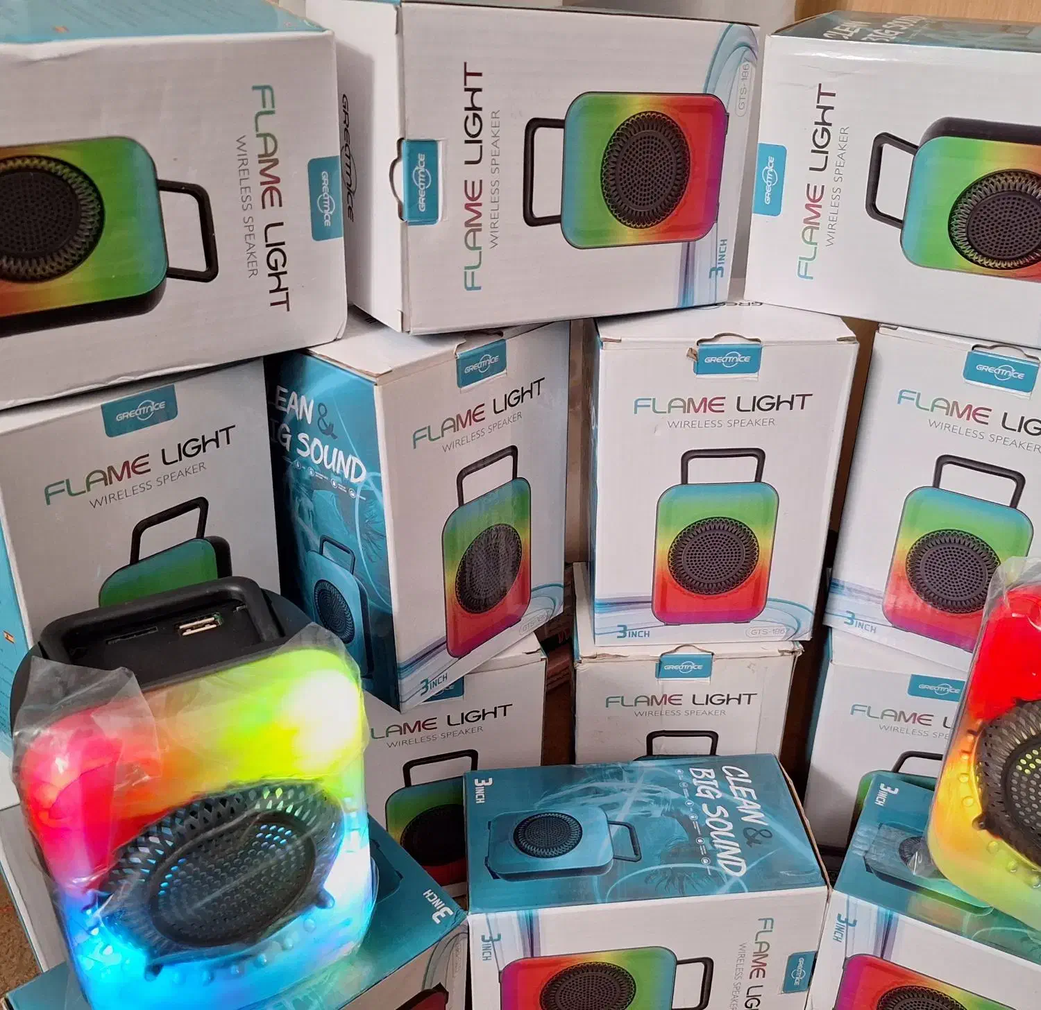 تعدادی اسپیکر نو وآک|صوتی و تصویری|مشهد, شهرک شهید باهنر|دیوار