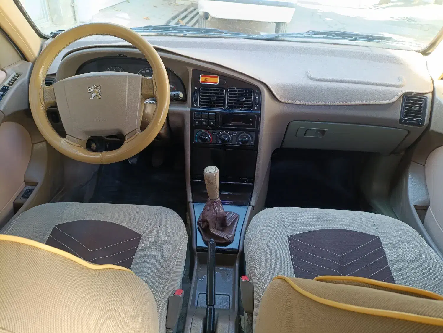 پژو ۴۰۵نقره ای مدل۱۳۹۰|خودرو سواری و وانت|کوهدشت, |دیوار