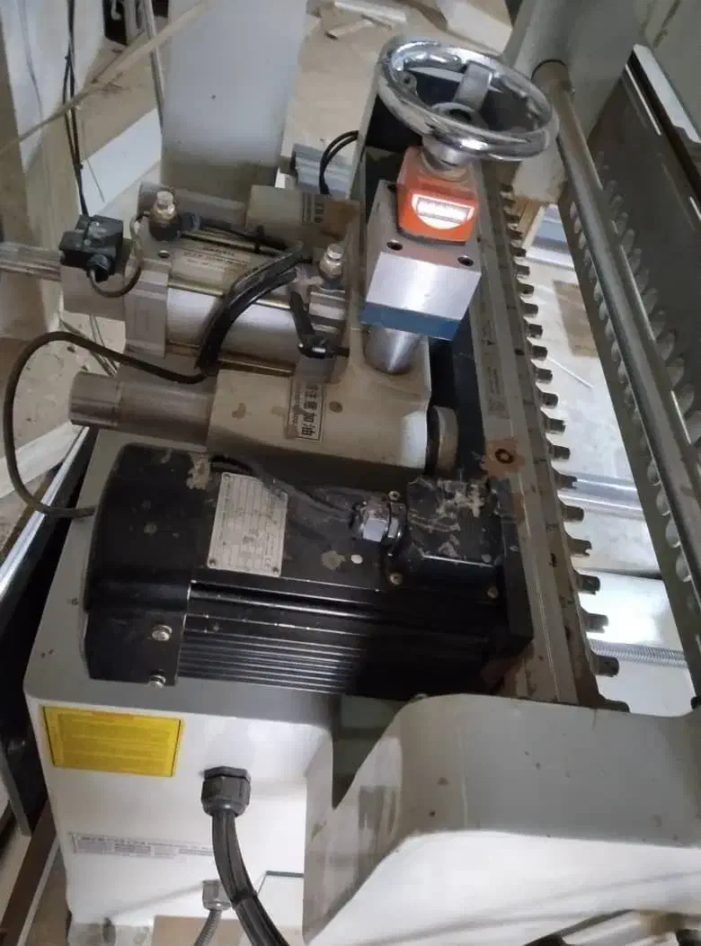 الیت ۴۲ مته پایون|ماشین‌آلات صنعتی|بومهن, |دیوار