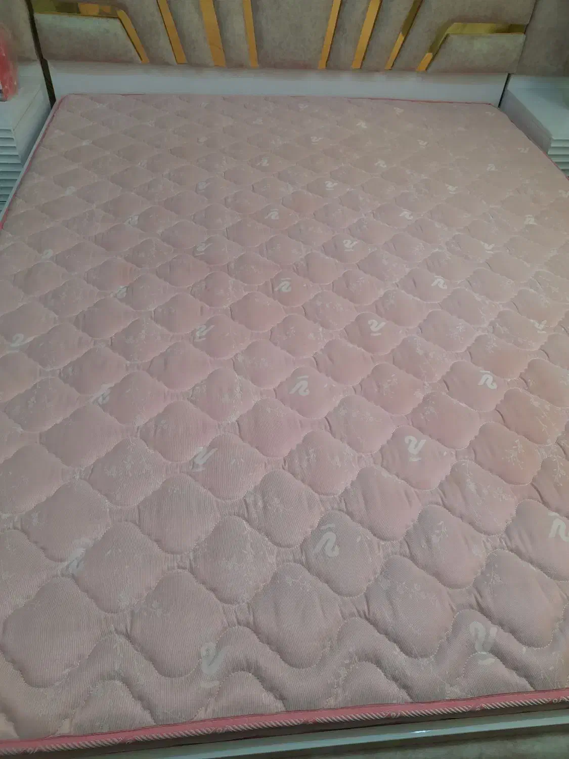 تشک دونفره کاملا سالم وبدون لکه|تشک تختخواب|اهواز, کیان اباد|دیوار