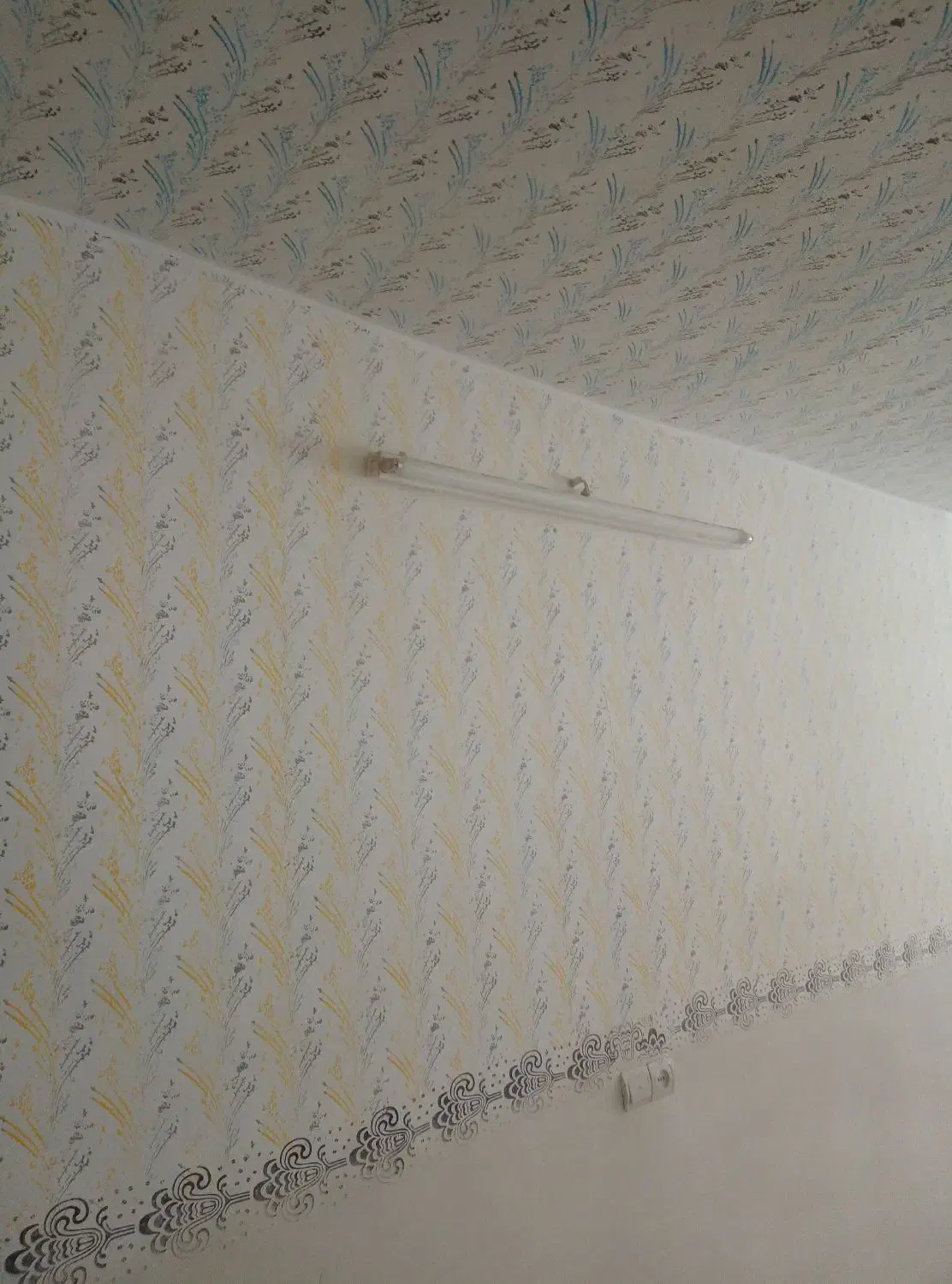 اجرای رنگهای ساختمان طرح کاغذدیواری درخدمتیم|خدمات پیشه و مهارت|ملایر, |دیوار