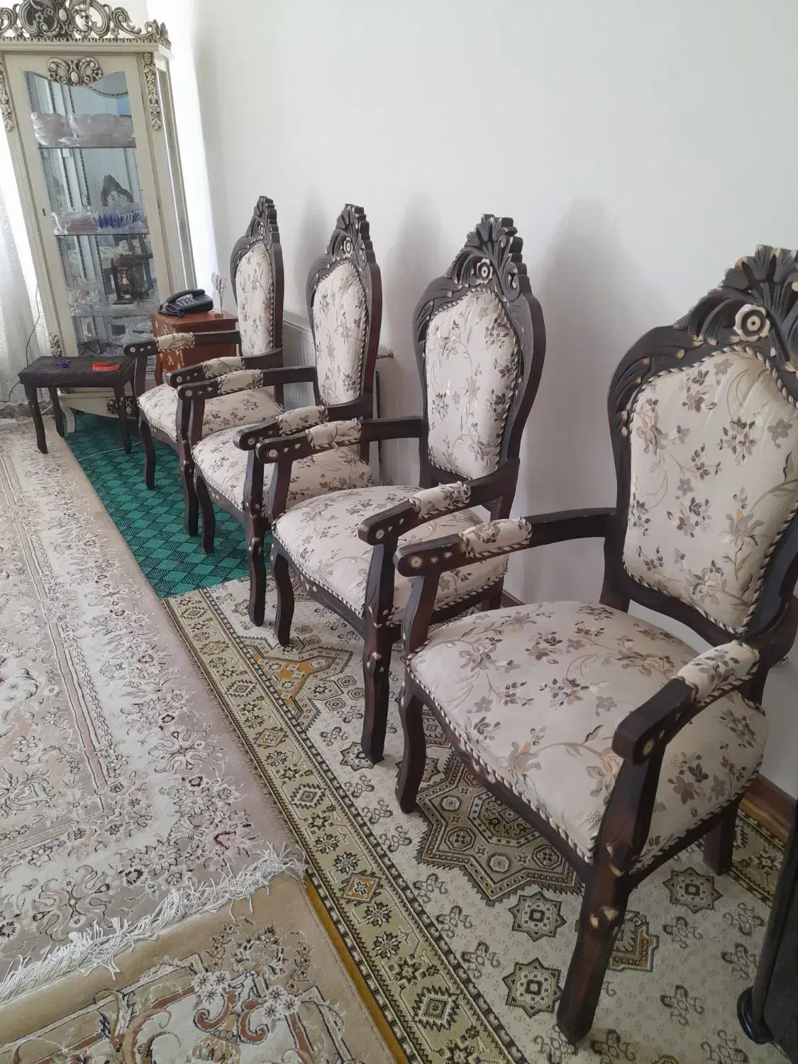 مبل همراه میز و عسلی|مبلمان خانگی و میز عسلی|خوانسار, |دیوار