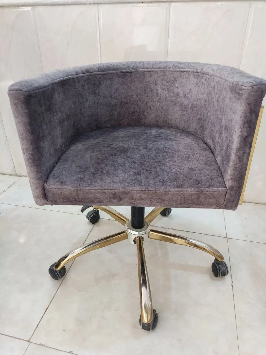 وسایل سالن زیبایی|آرایشگاه و سالن‌های زیبایی|کاشان, زیدی|دیوار