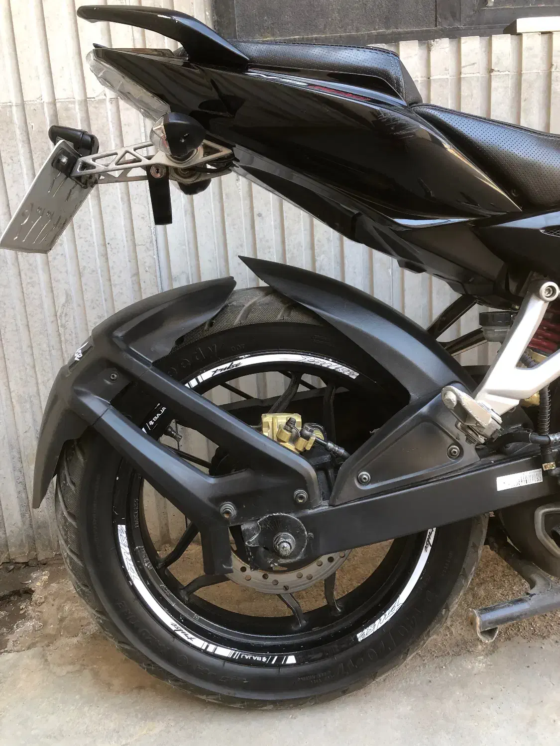 94Ns200|موتورسیکلت|قم, شهرک امام حسین|دیوار