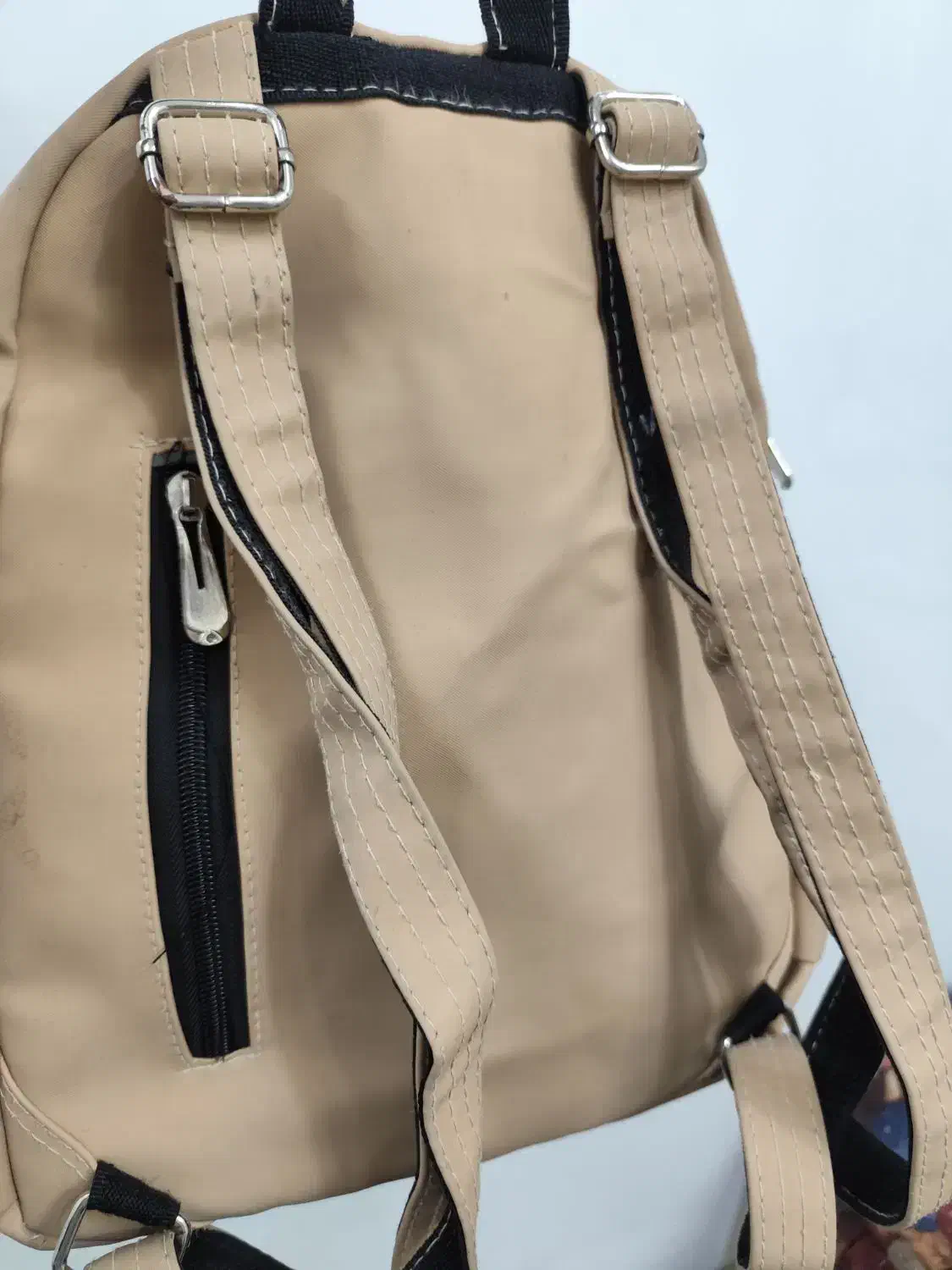 کیف و کوله|کیف، کفش، کمربند|قم, بنیاد|دیوار