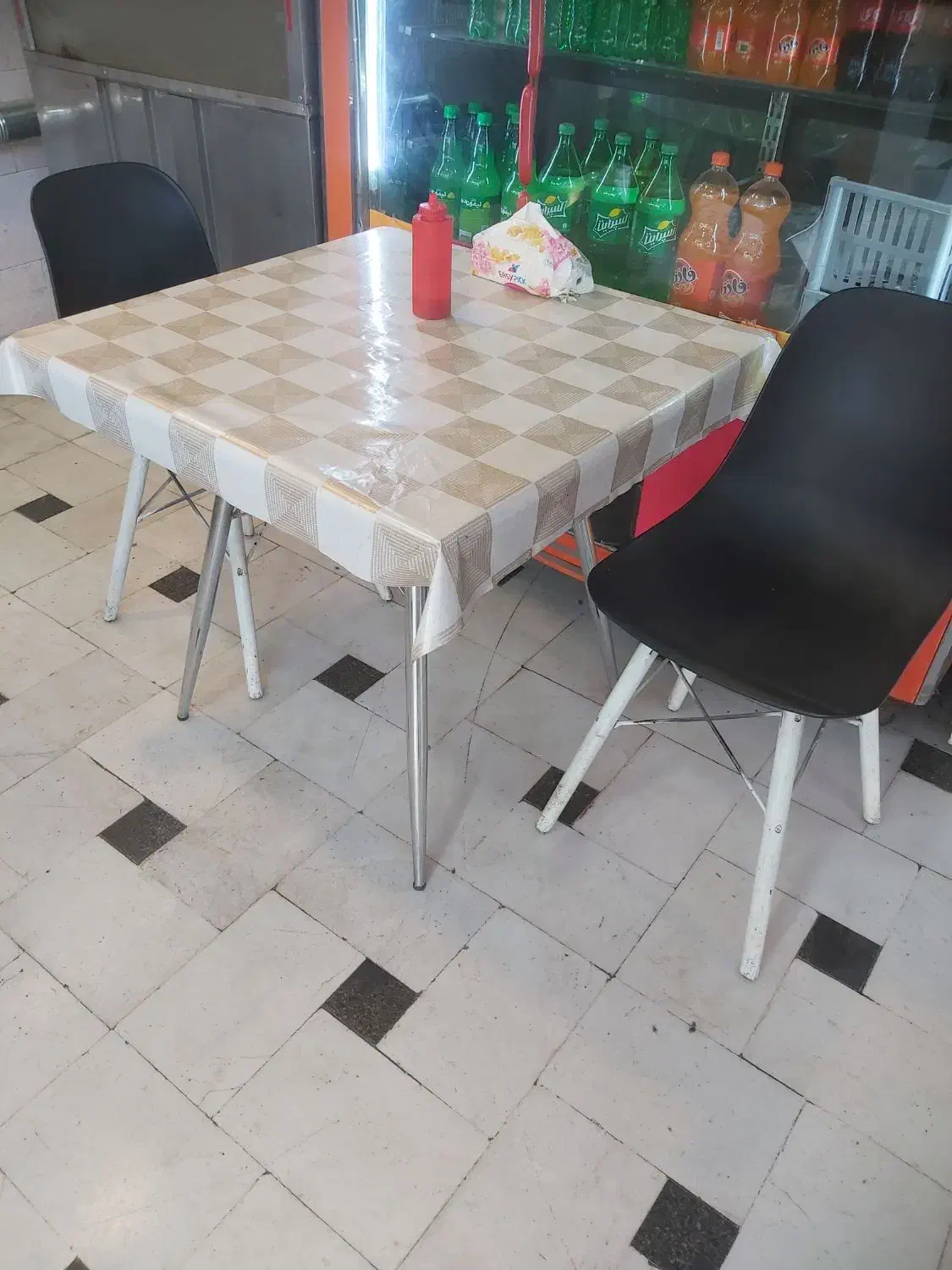 میز و صندلی غذاخوری رستورانی و فست فودی|میز و صندلی غذاخوری|نیشابور, شهرک قدس|دیوار