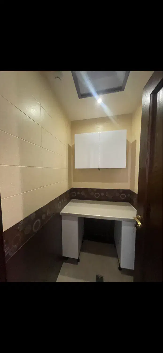 ۲۰۵ متر ۳ خواب نورگیرعالی وشیک نیاوران (عمار)