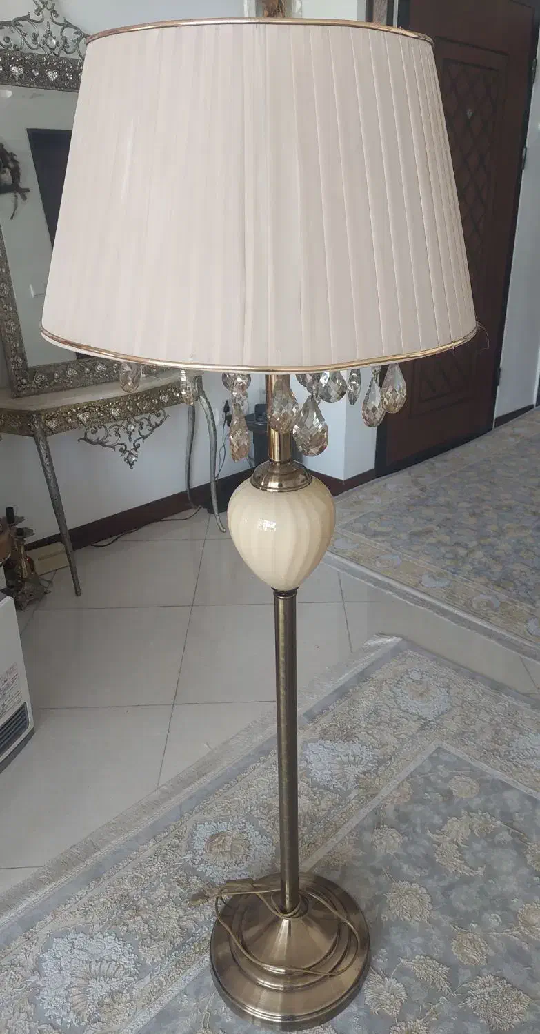 آباژور ایستاده|چراغ خواب و آباژور|ری, دولتآباد|دیوار