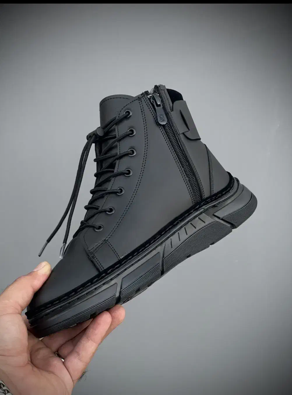 کفش|کیف، کفش، کمربند|تربت جام, مطهری|دیوار