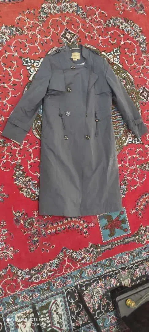 تعدادی لباس و کیف و کفش در حد نو|لباس|شیراز, فرودگاه شهید دستغیب شیراز|دیوار