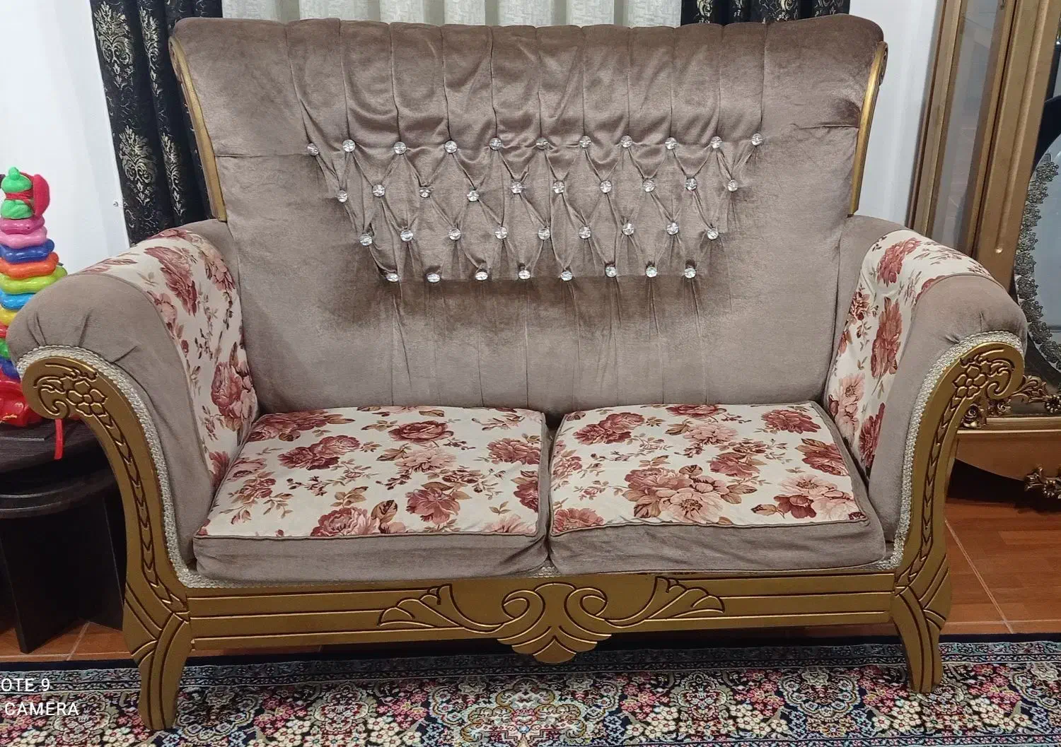 مبل ۷ نفره|مبلمان خانگی و میز عسلی|رشت, کوی طالقانی|دیوار