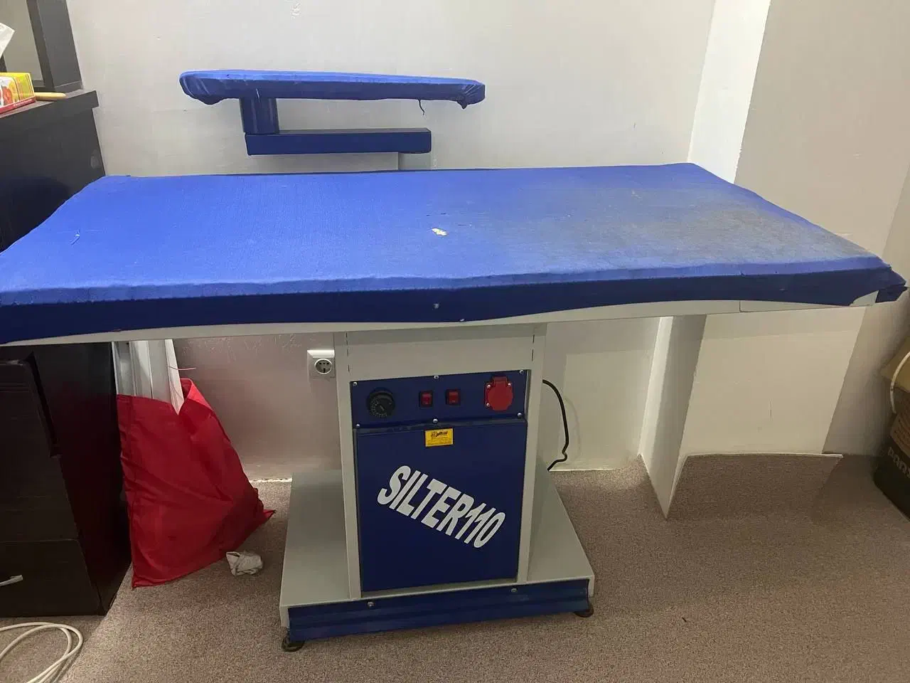 میز مکش|چرخ خیاطی و ریسندگی|بجنورد, |دیوار