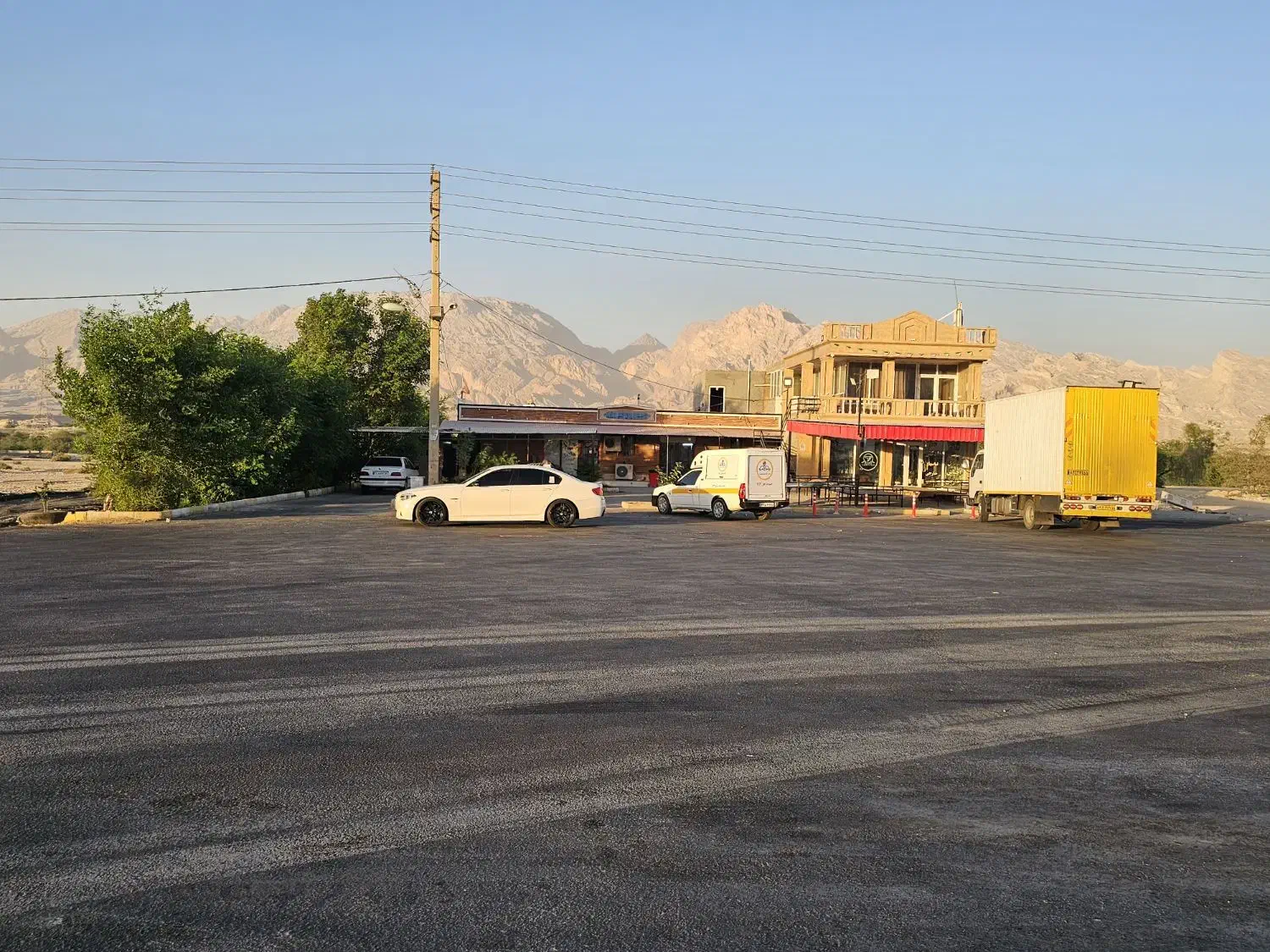 استخدام نیروی کار رستوران|استخدام خدمات فروشگاه و رستوران|آبدان, |دیوار