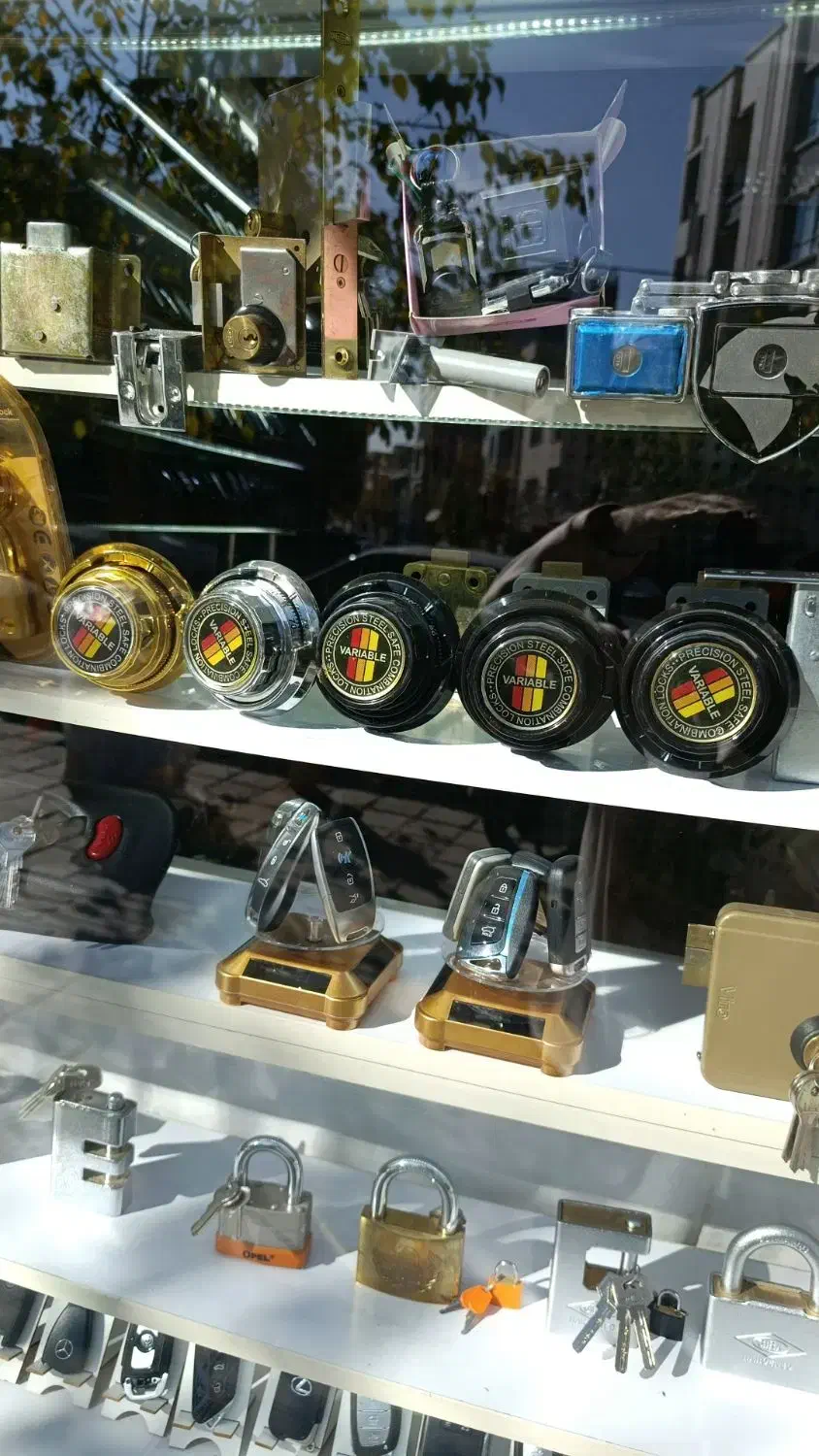 کلید سازی شبانه روزی|خدمات پیشه و مهارت|سنندج, |دیوار