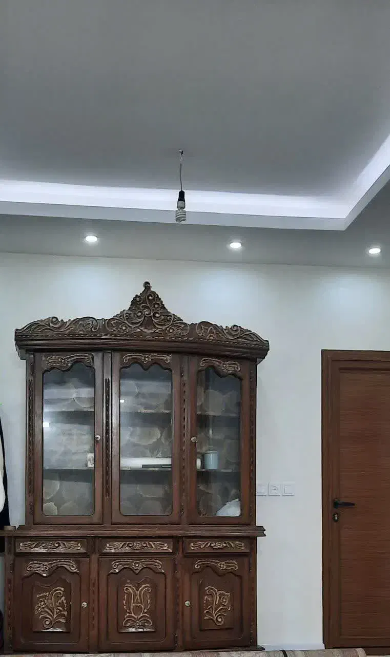 ویترین|بوفه، ویترین، کنسول|اصفهان, شیخ طوسی|دیوار