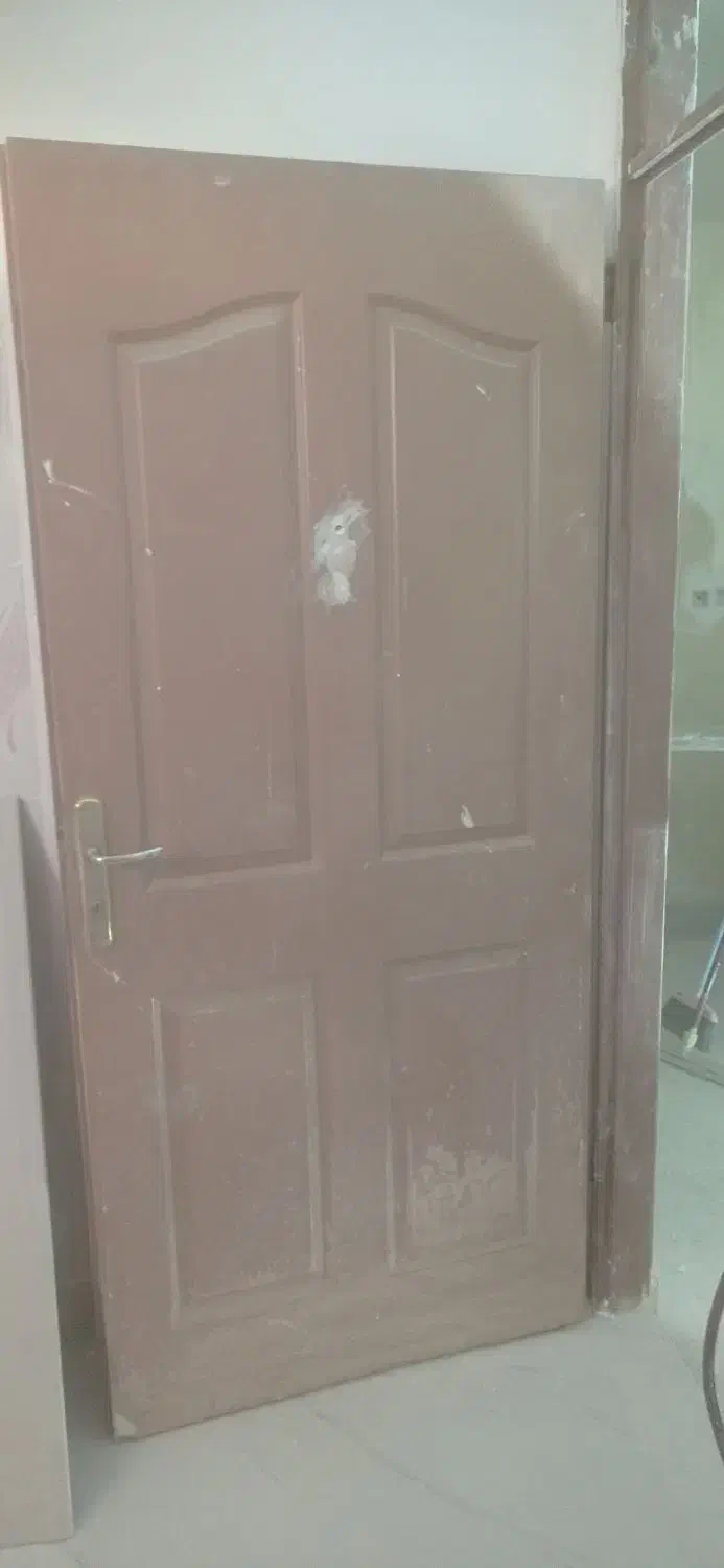 درب اتاق کاملا سالم و محکم به همراه قفل و کلید|مصالح و تجهیزات ساختمان|ایذه, |دیوار