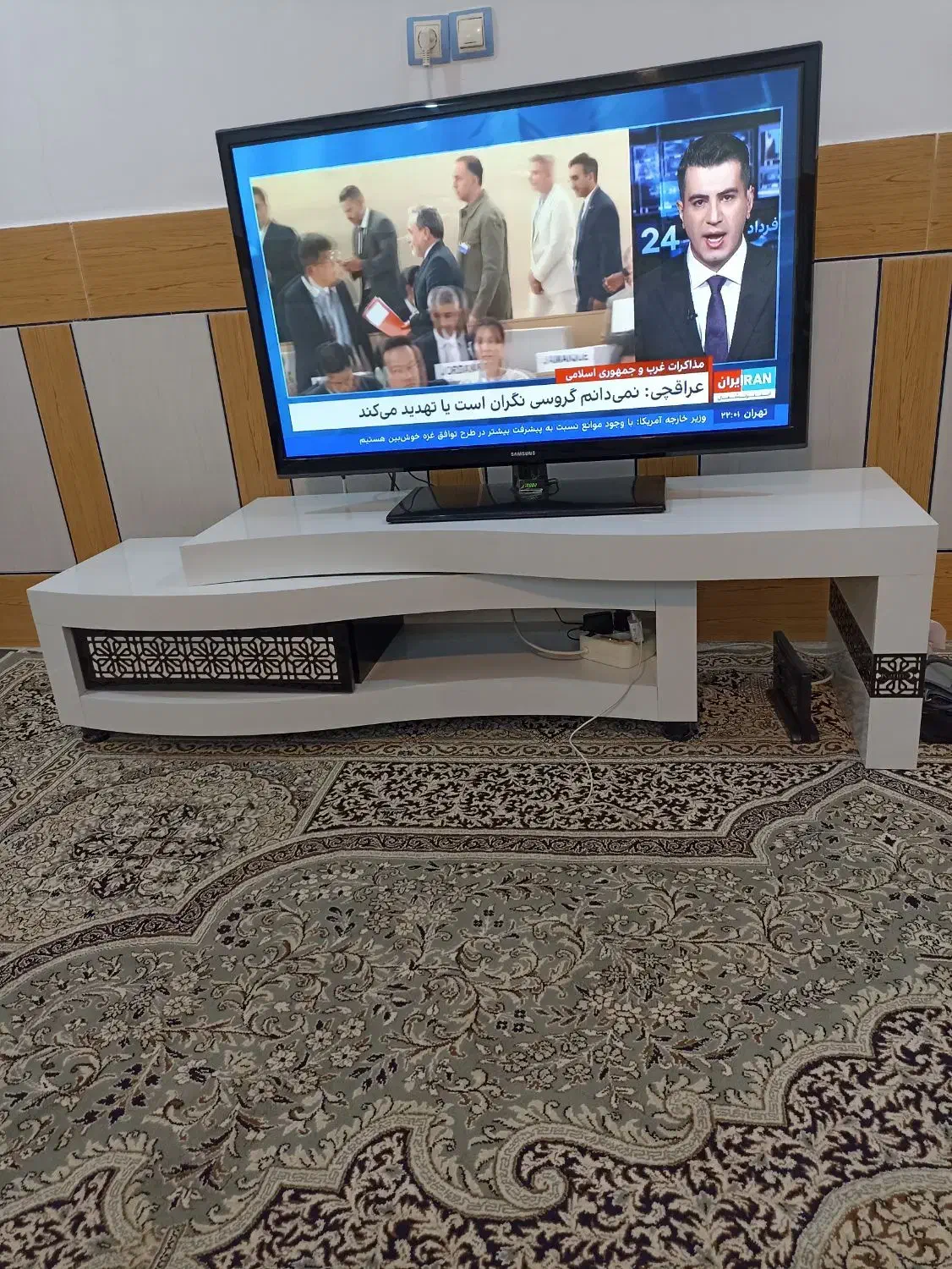 دوعددقاب عکسو تلویزیون ال ای دی سامسونگ|تلویزیون و پروژکتور|دورود, |دیوار