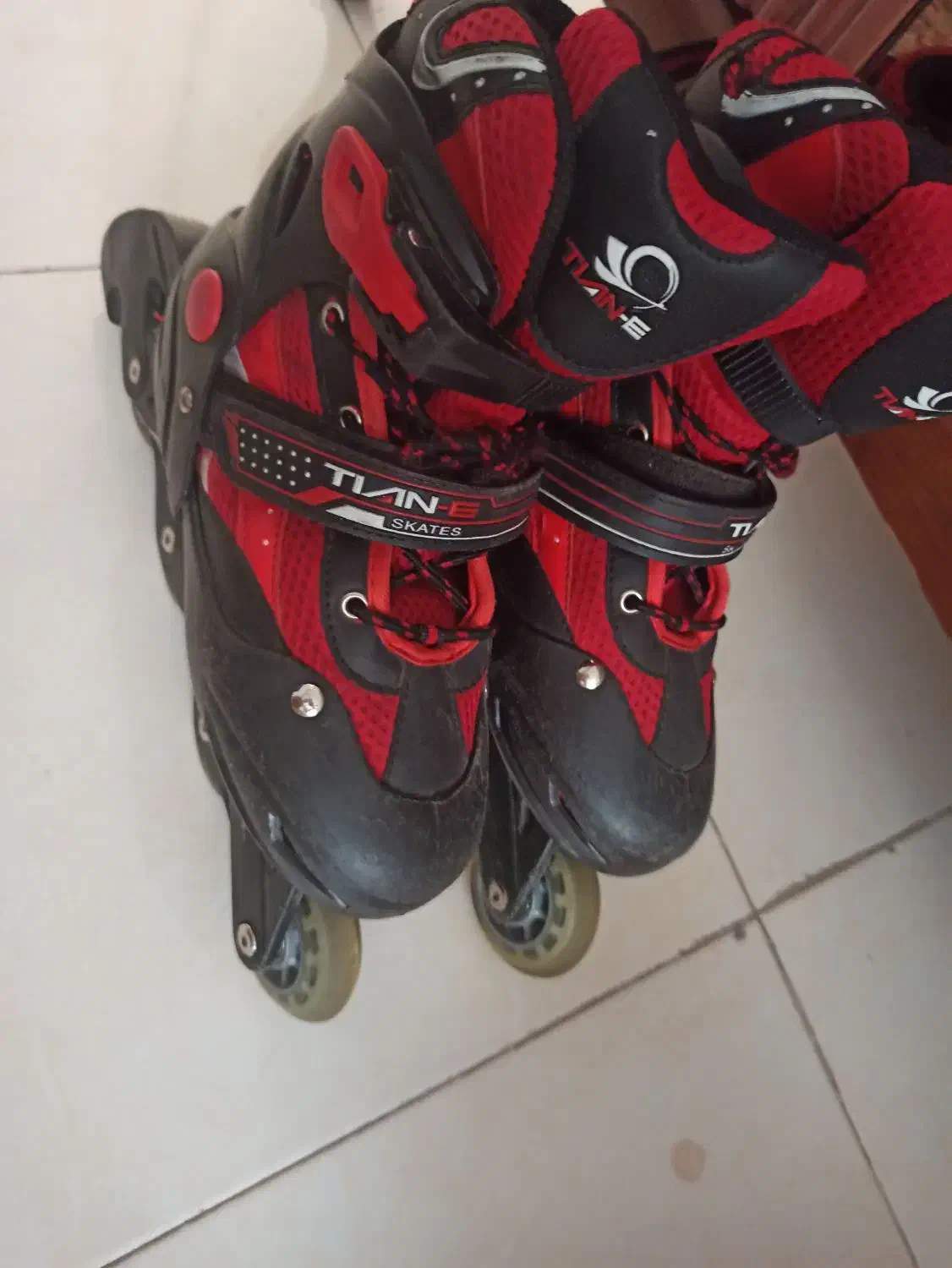 اسکیت حرفه ای باقیمت بسیار مناسب|دوچرخه، اسکیت، اسکوتر|قزوین, |دیوار