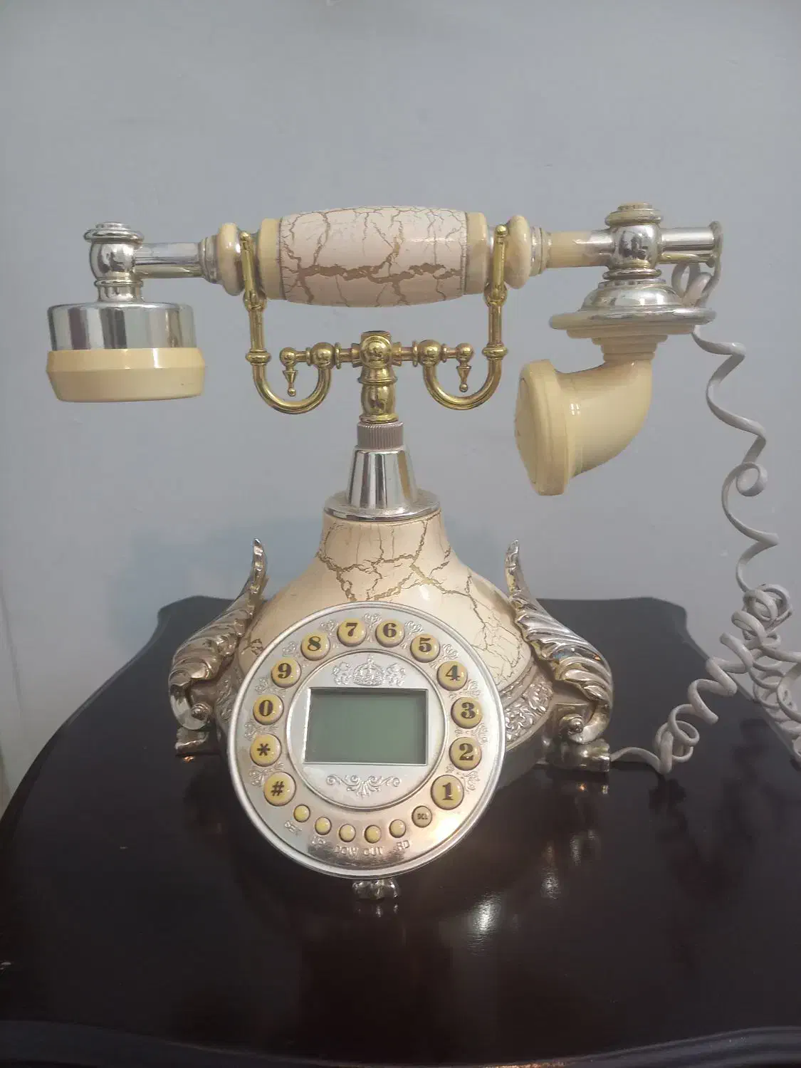 تلفن رومیزی با میز تلفن|تلفن رومیزی|نوشهر, |دیوار