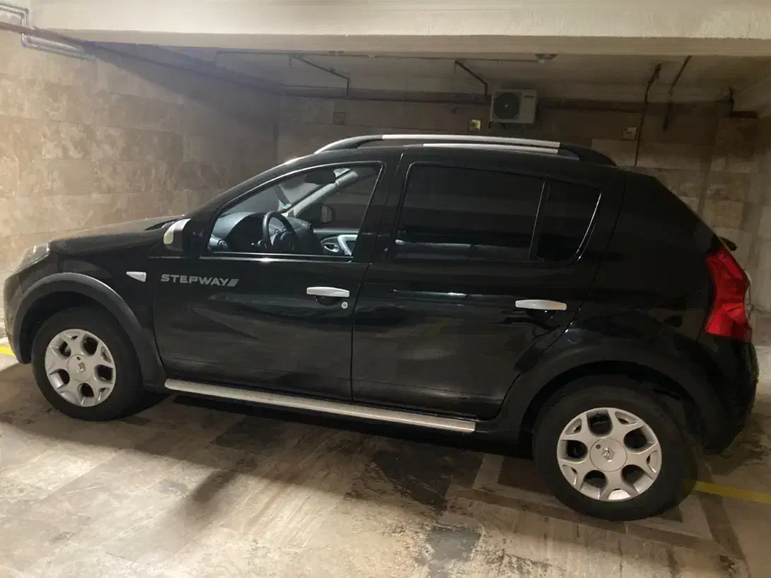 رنو استپ وی اتوماتیک ۹۸ مشکی|خودرو سواری و وانت|تهران, حسینآباد|دیوار