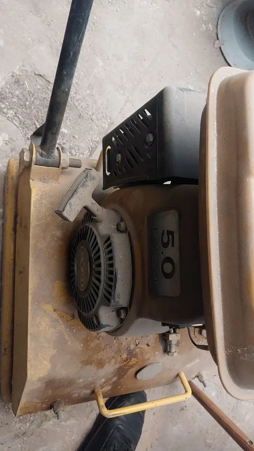 کامپکتور بنزینی در حد نو|مصالح و تجهیزات ساختمان|کرمان, |دیوار