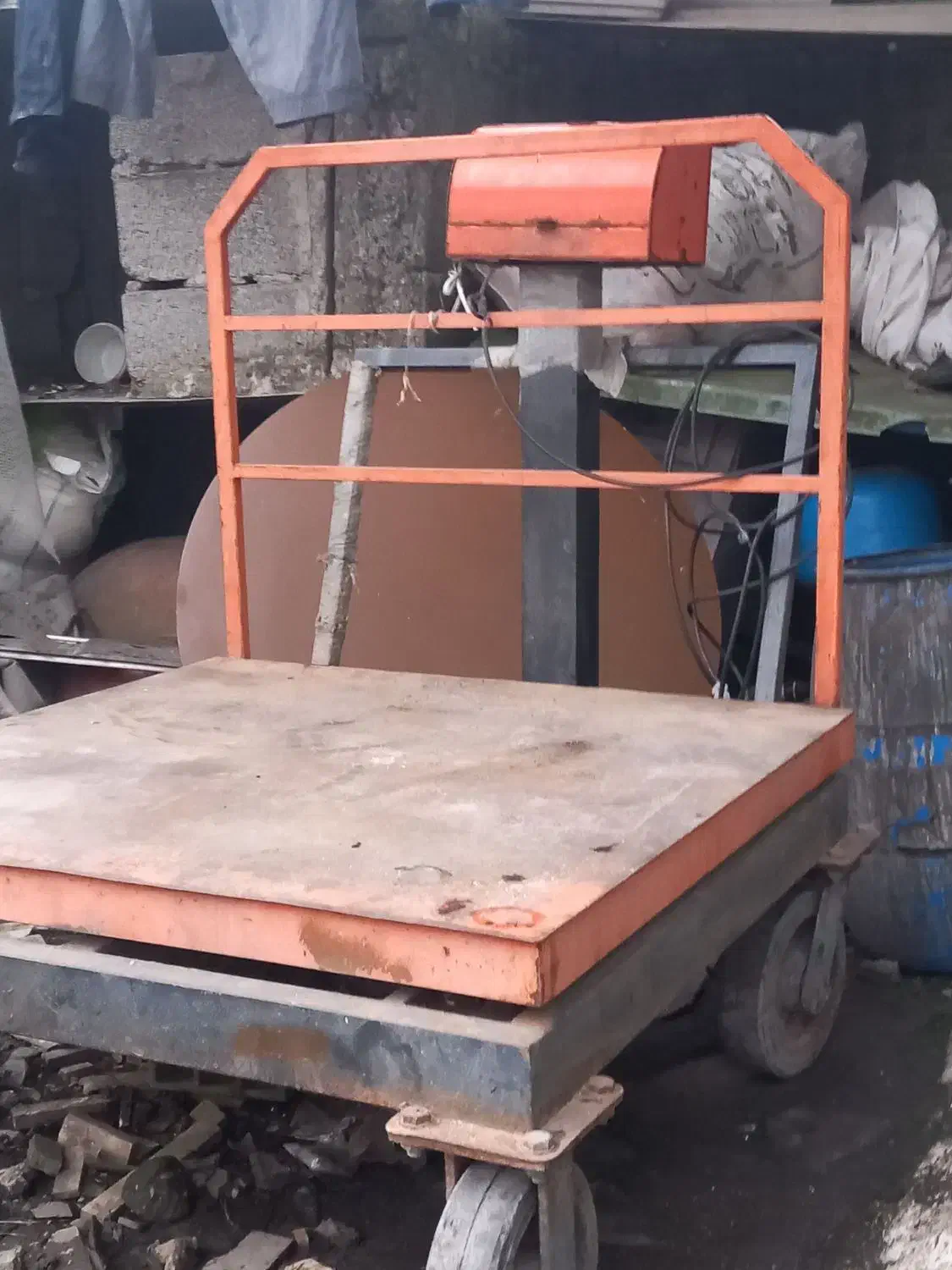 سالم|ماشین‌آلات صنعتی|رشت, آتشگاه|دیوار