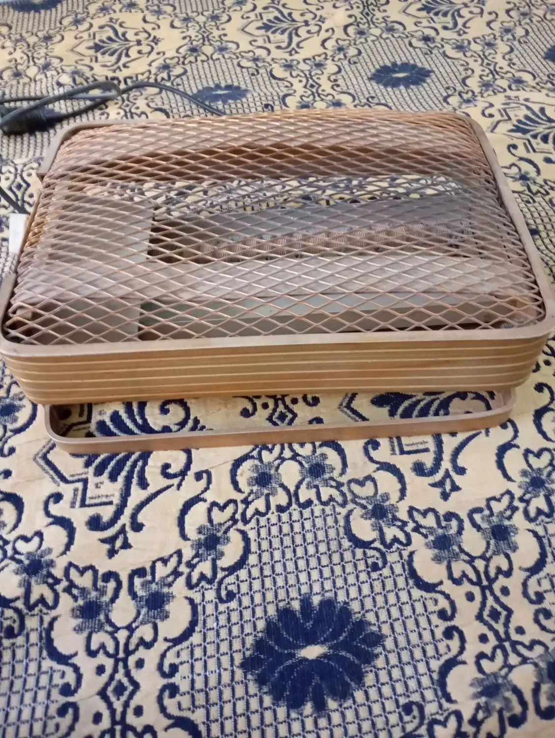 کرسی برقی قدیمی|بخاری، هیتر، شومینه|رباط‌کریم, رباط‌کریم|دیوار