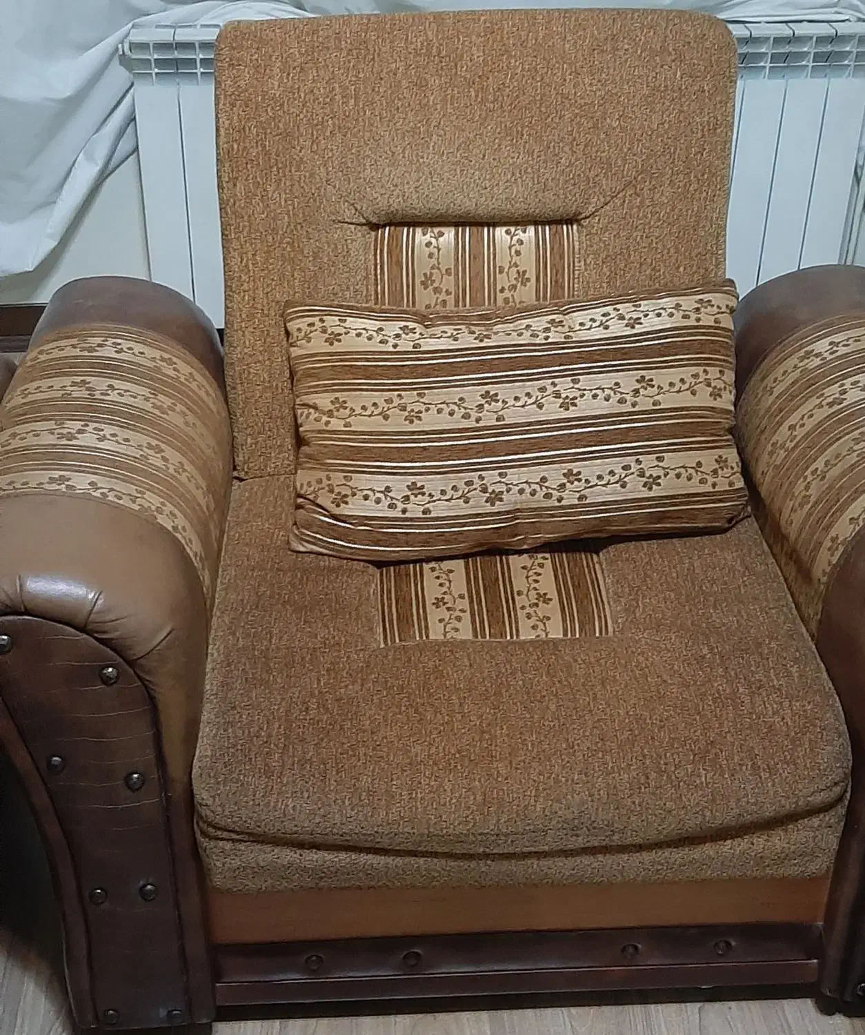 مبل راحتی تخت شو ۸ نفره|مبلمان خانگی و میز عسلی|مشهد, شهرک رازی (شهرک غرب)|دیوار