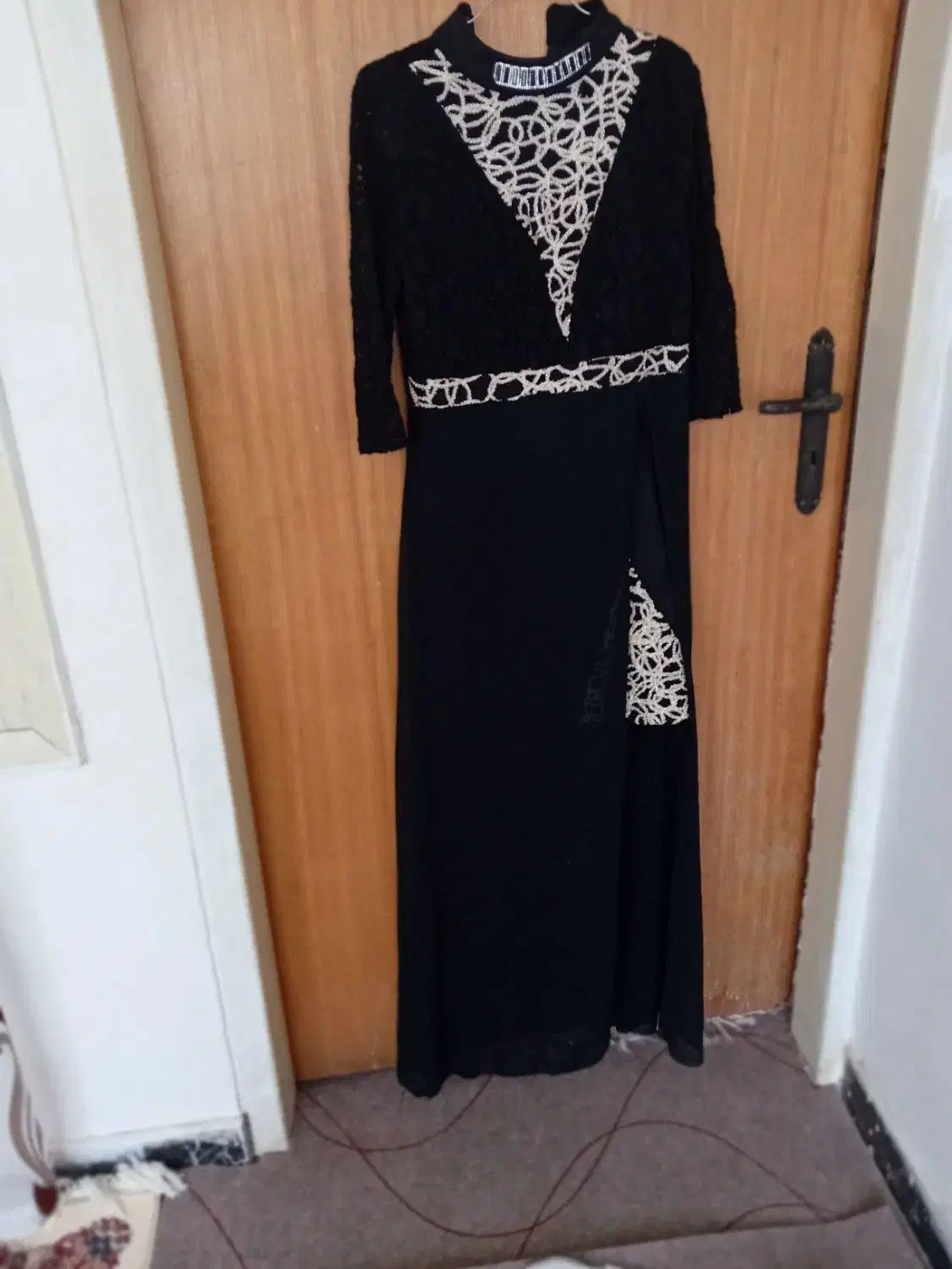 لباس درحدنو|لباس|اراک, |دیوار