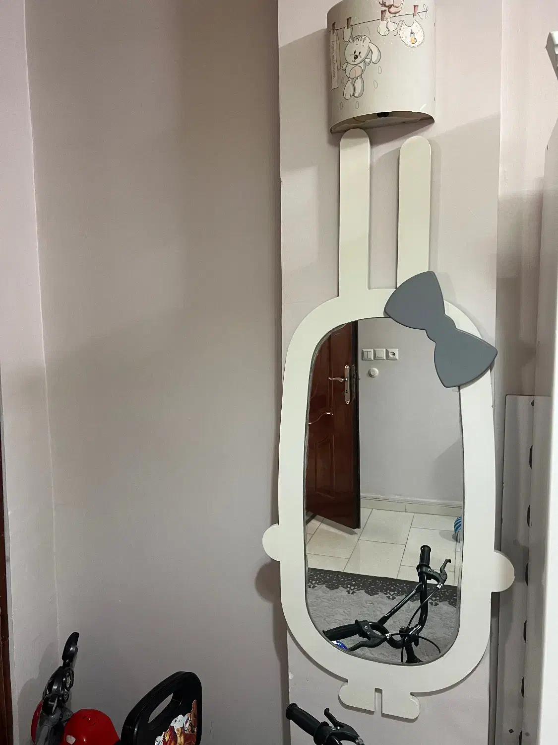 میزوصندلی وآینه|تخت و صندلی بچه|مشهد, عبادی|دیوار