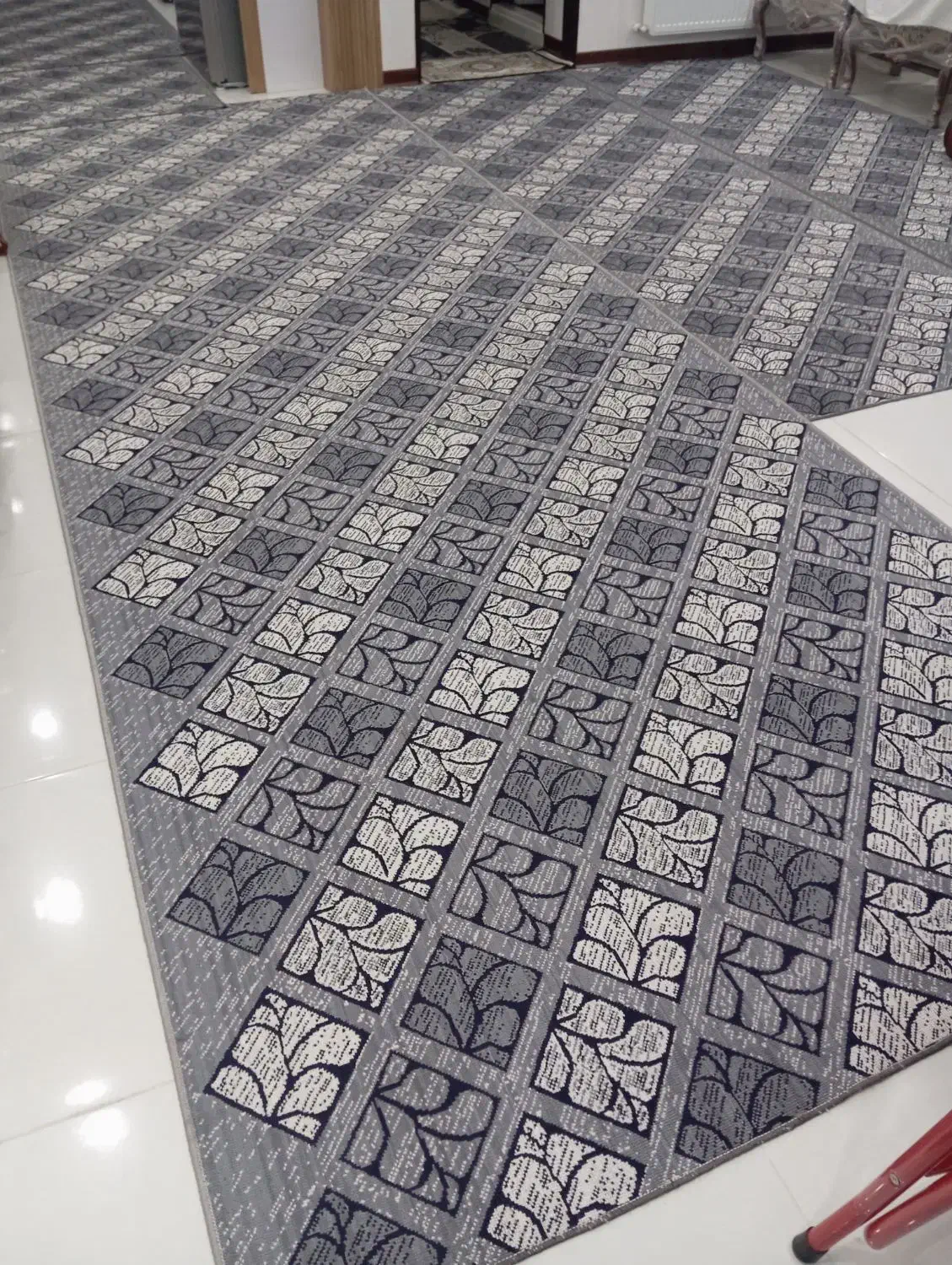 گلیم فرش ماشینی در چند سایز مختلف رنگ طوسی|گلیم، جاجیم، گبه|گلستان (تهران), |دیوار