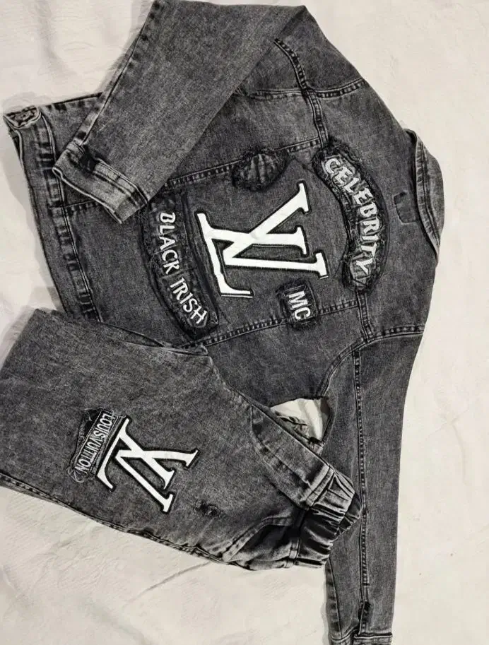 ست کت و شلوار لی|لباس|رودهن, |دیوار