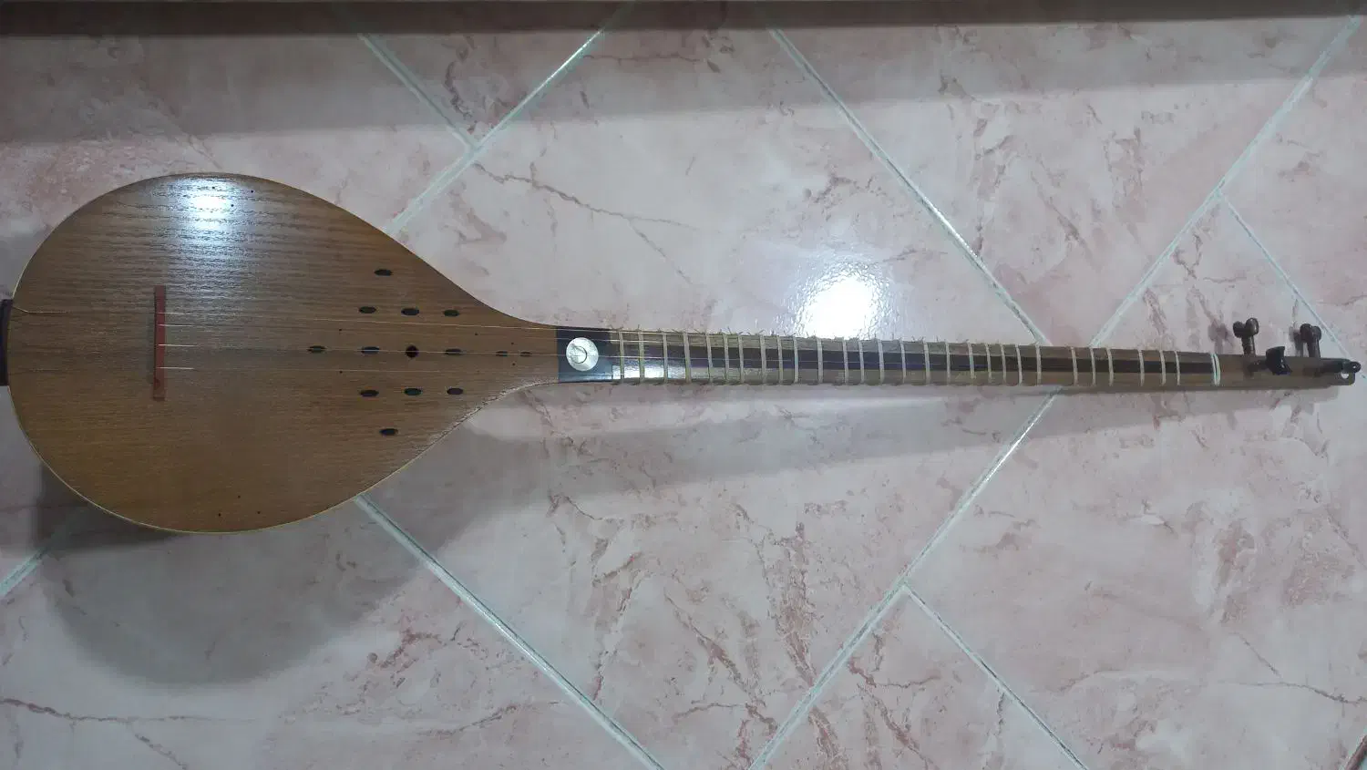 سه تار حرفه ای استاد بهنام کریمی|سازهای سنتی|همدان, |دیوار