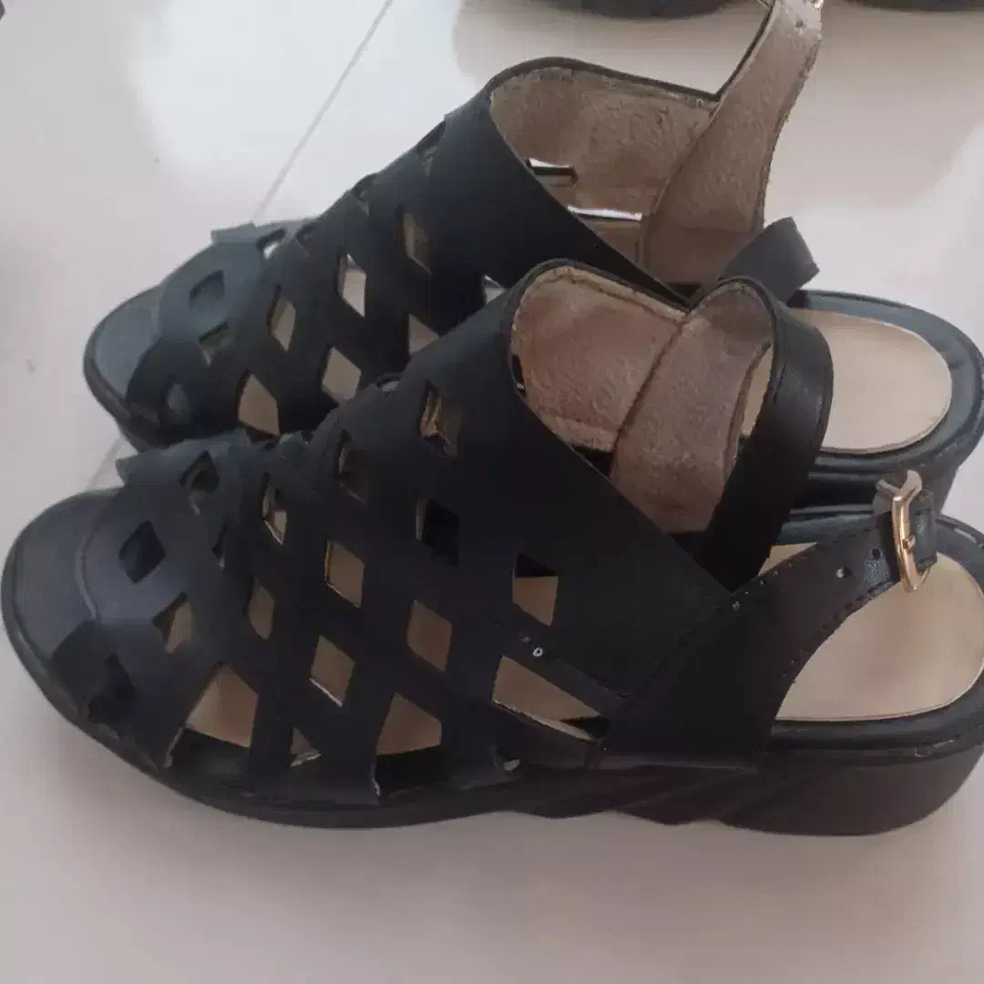 کتونی و صندل سایز ۳۷|کیف، کفش، کمربند|گلپایگان, |دیوار