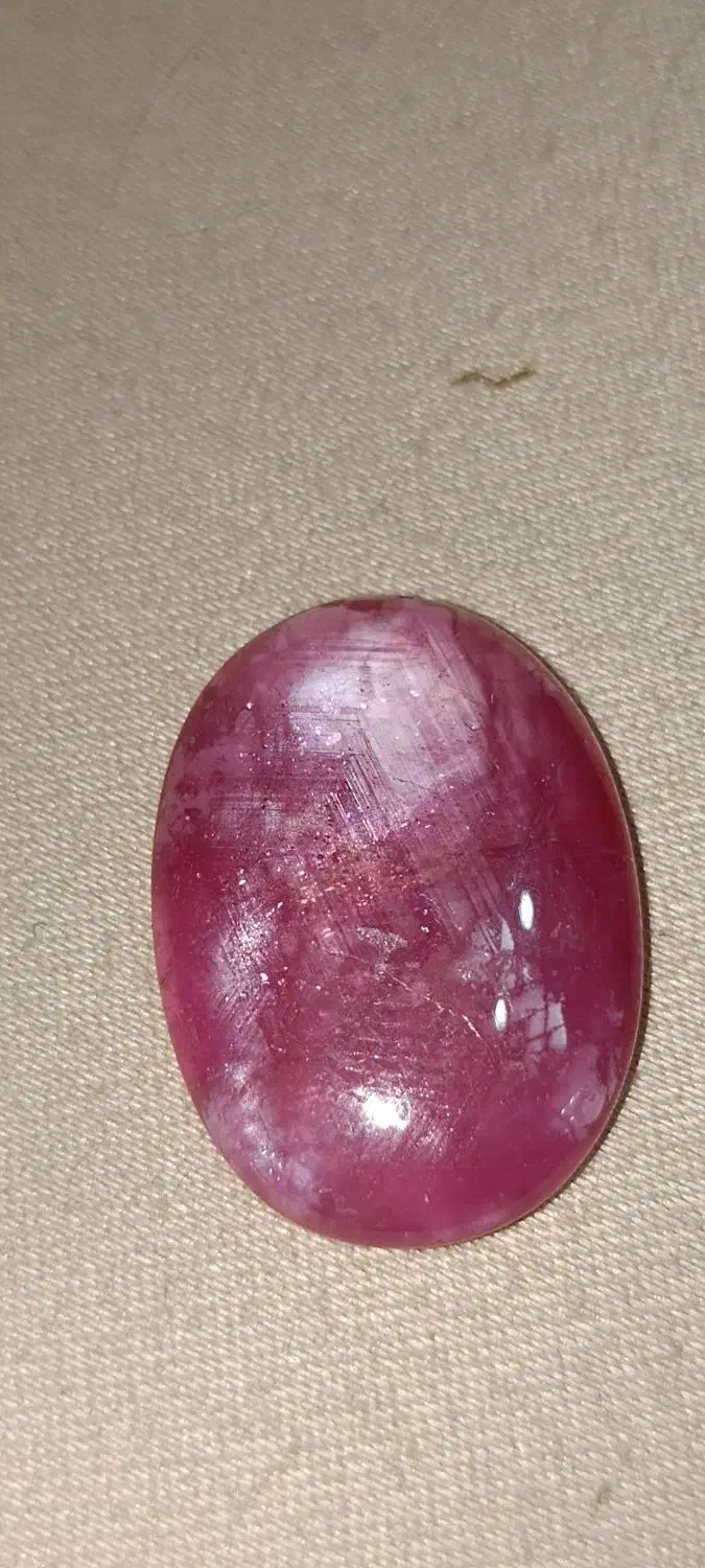 سنگ عتیقه یاقوت قدیمی ارزشمند|کلکسیون اشیاء عتیقه|تبریز, |دیوار