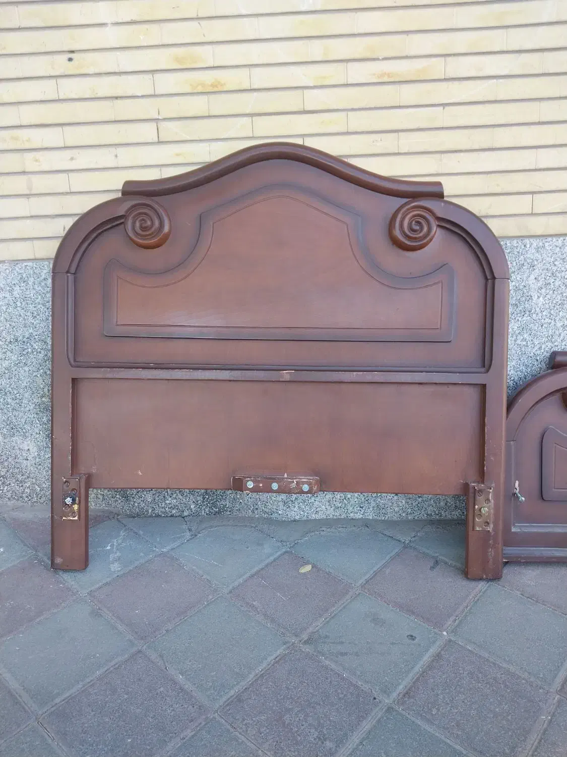 1عدد تختخواب 1نفره باتُشک طبی|مبلمان خانگی و میز عسلی|تبریز, |دیوار