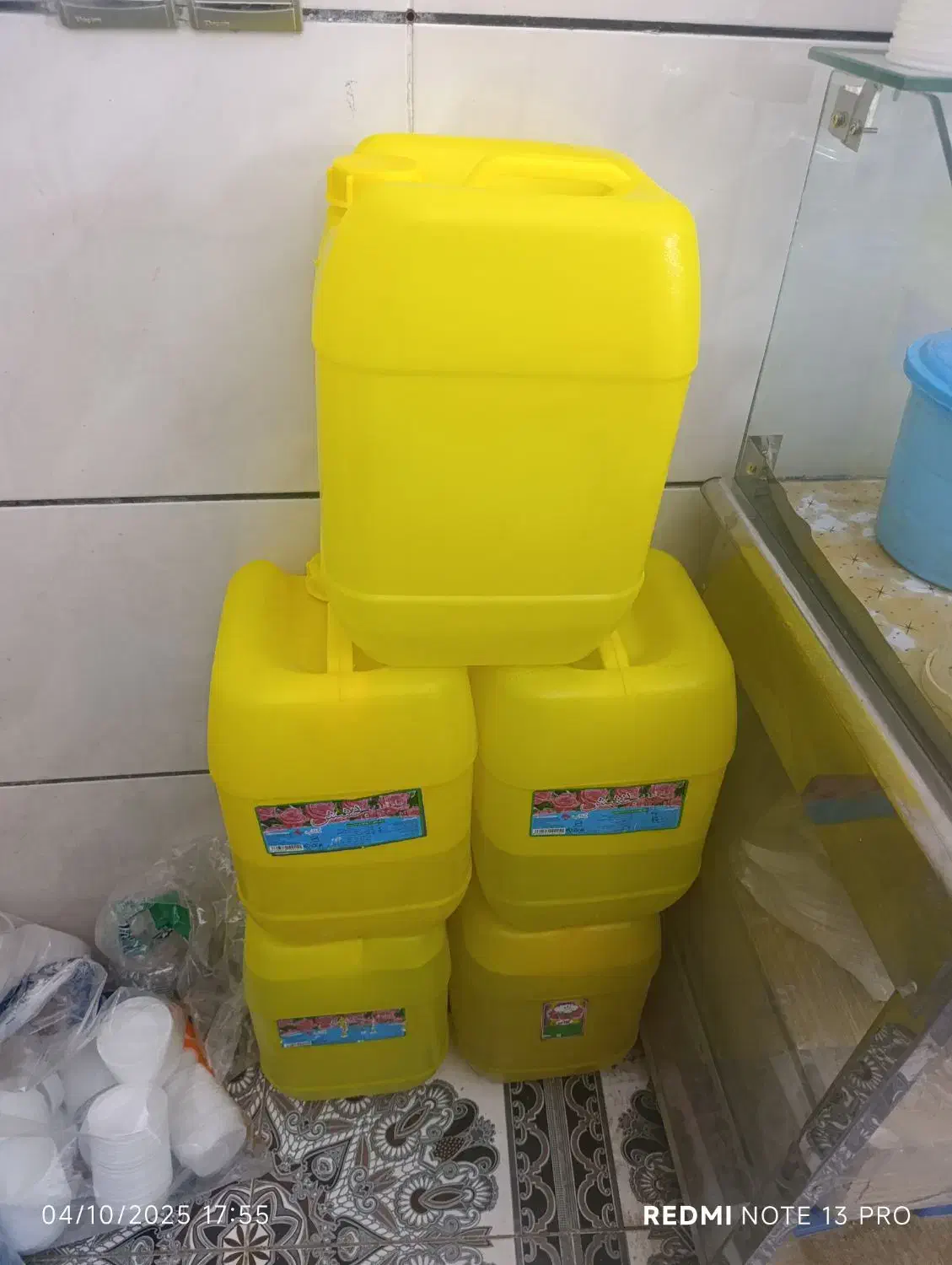 گالن محکم وتمیز|ظروف نگهدارنده، پلاستیکی، یکبارمصرف|سنندج, |دیوار