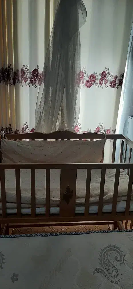 سیسمونی|تخت و سرویس خواب|نوشهر, |دیوار