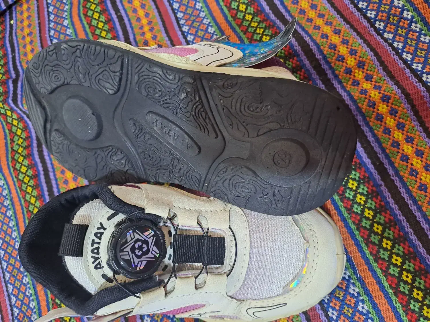 کتونی|کفش و لباس بچه|رشت, آب و برق|دیوار