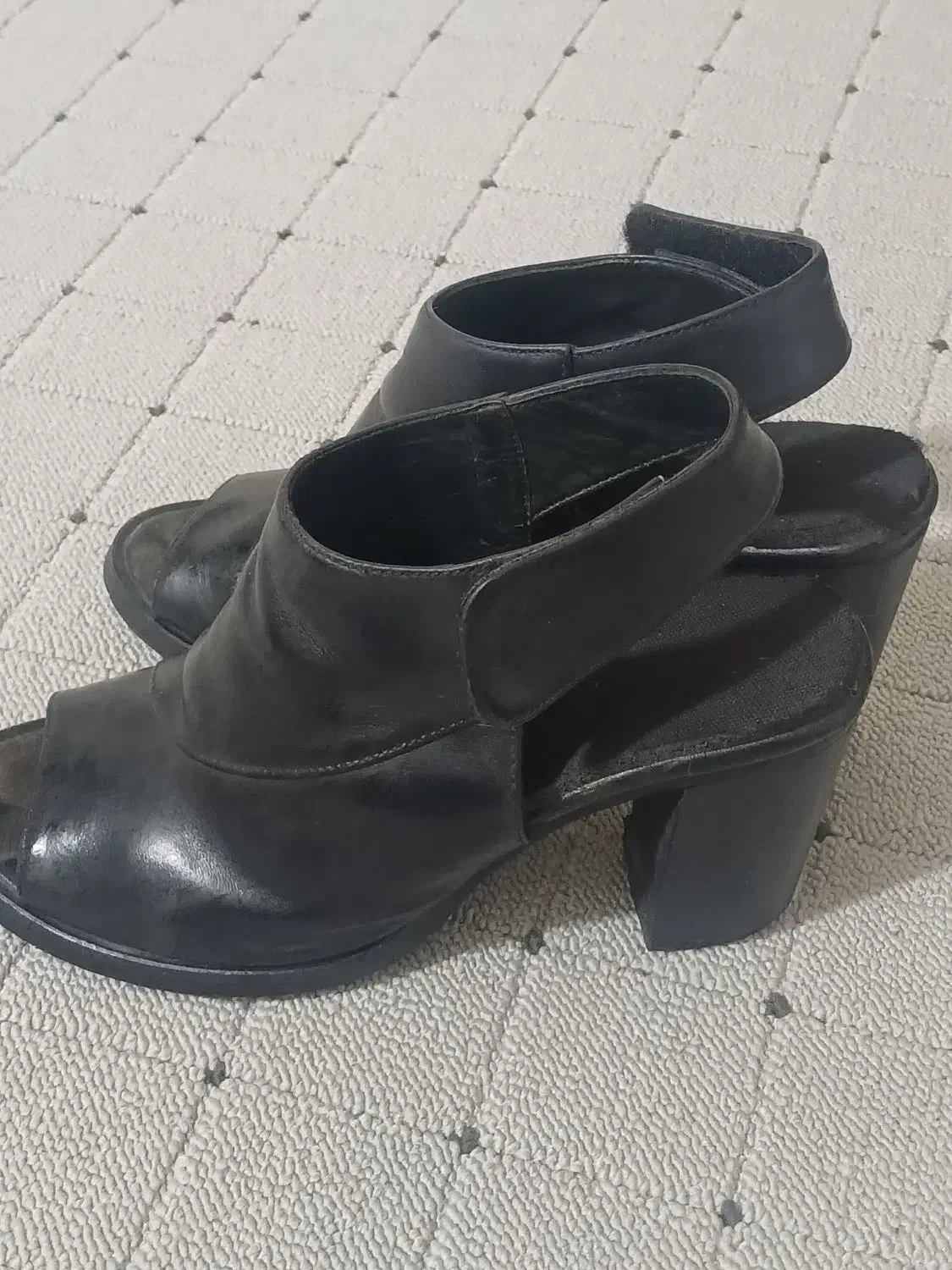 کفش|کیف، کفش، کمربند|ایلام, |دیوار