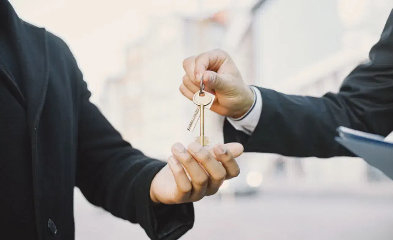 اجاره و رهن تجاری اداری|اجارهٔ دفتر کار، اتاق اداری، مطب|اصفهان, نقش جهان|دیوار